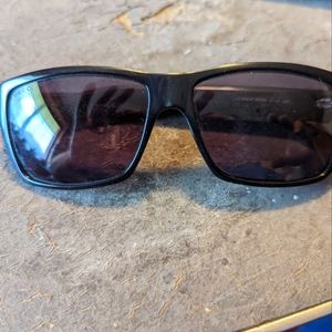 Gucci rectangular polarized sunglasses